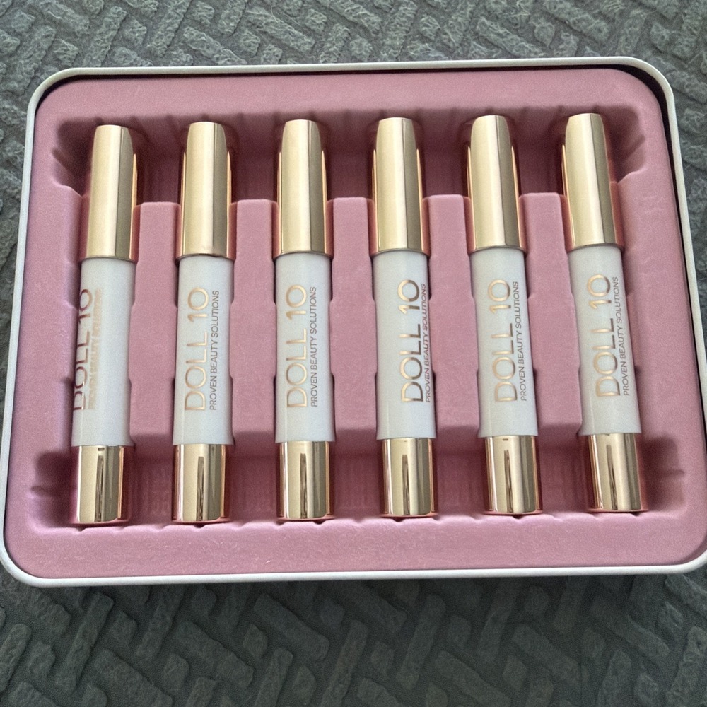 Doll 10 Lip Crayon Set of 6 w Tin Case Full Size Lipstick Variety Set